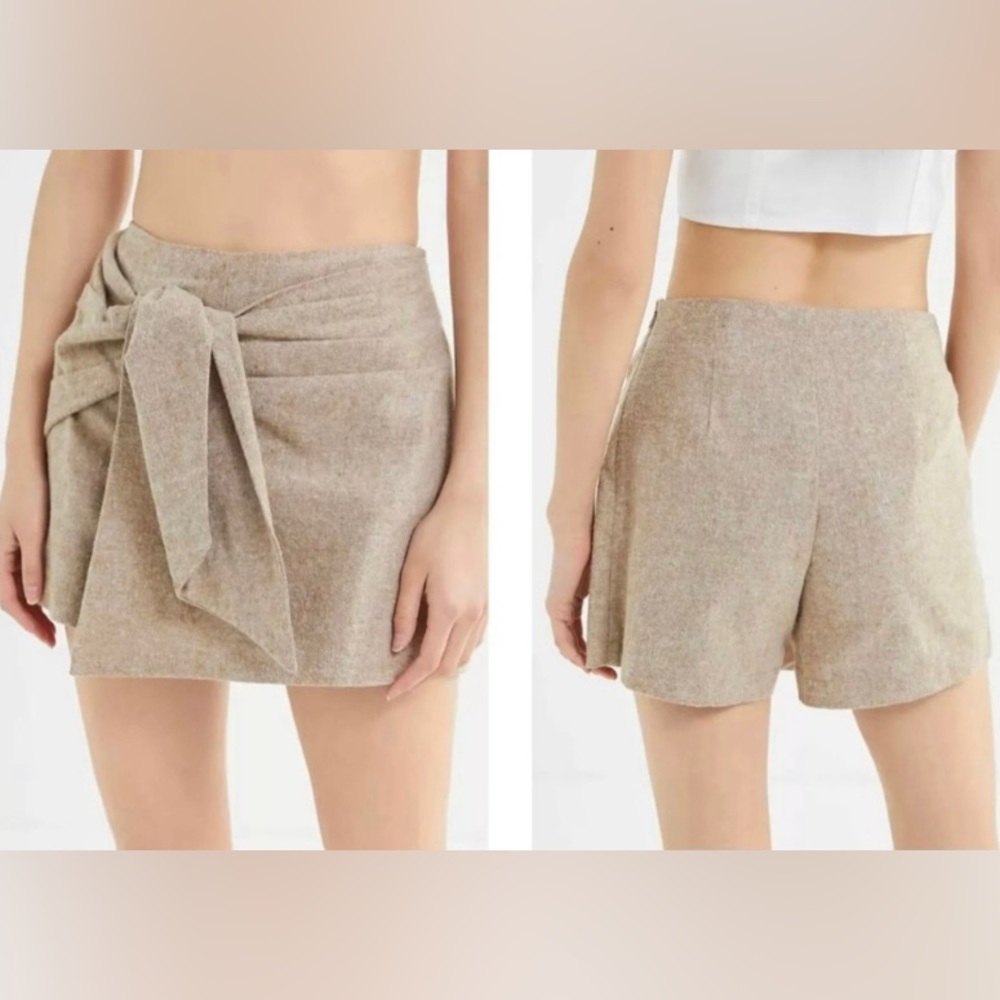 Moon River Woman High-Rise Tie Front Fully Lined Skort